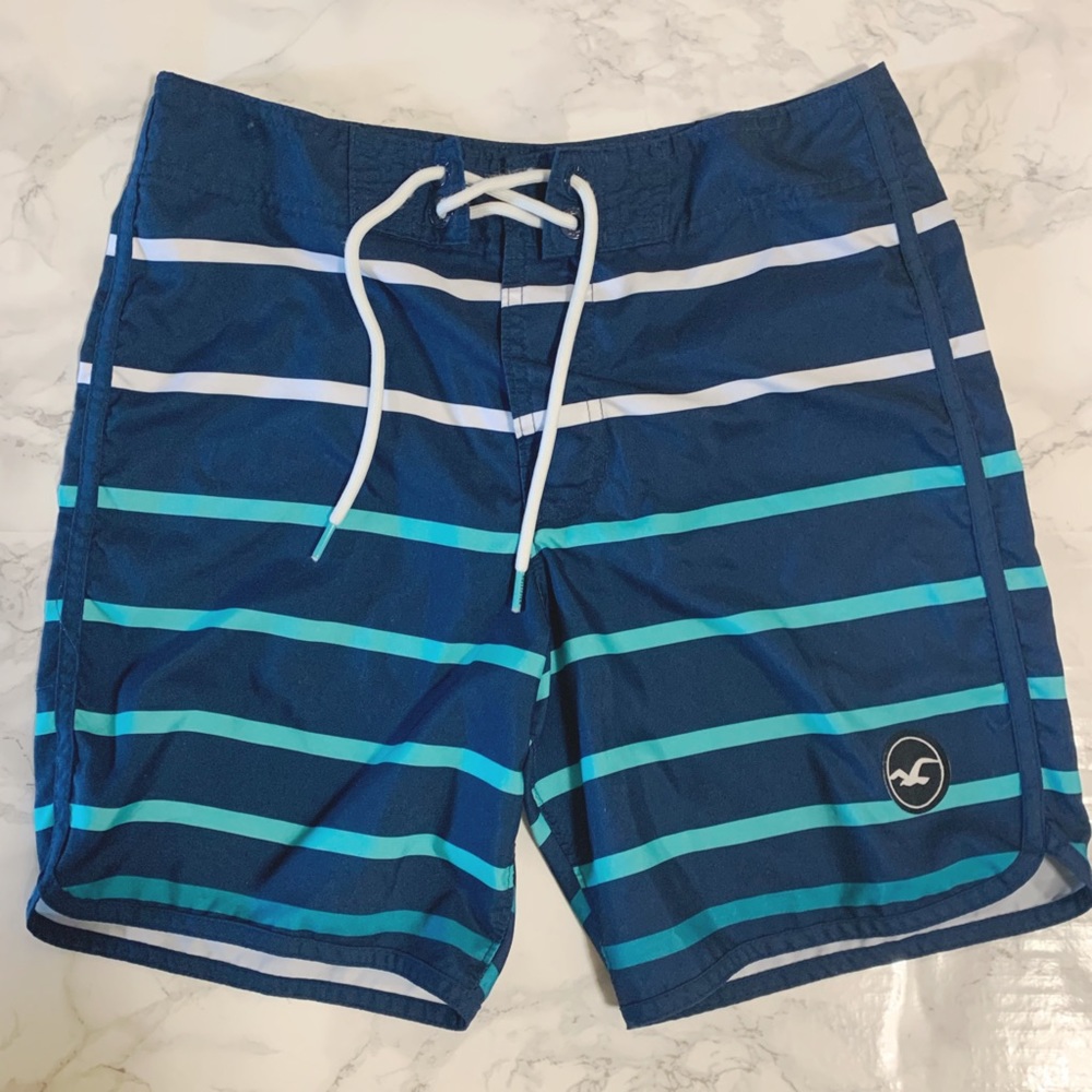 Hollister Men’s Board Shorts - size 28